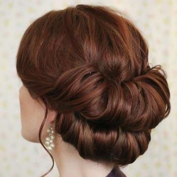 What type of Wedding Hair Styles work with a Comb ?