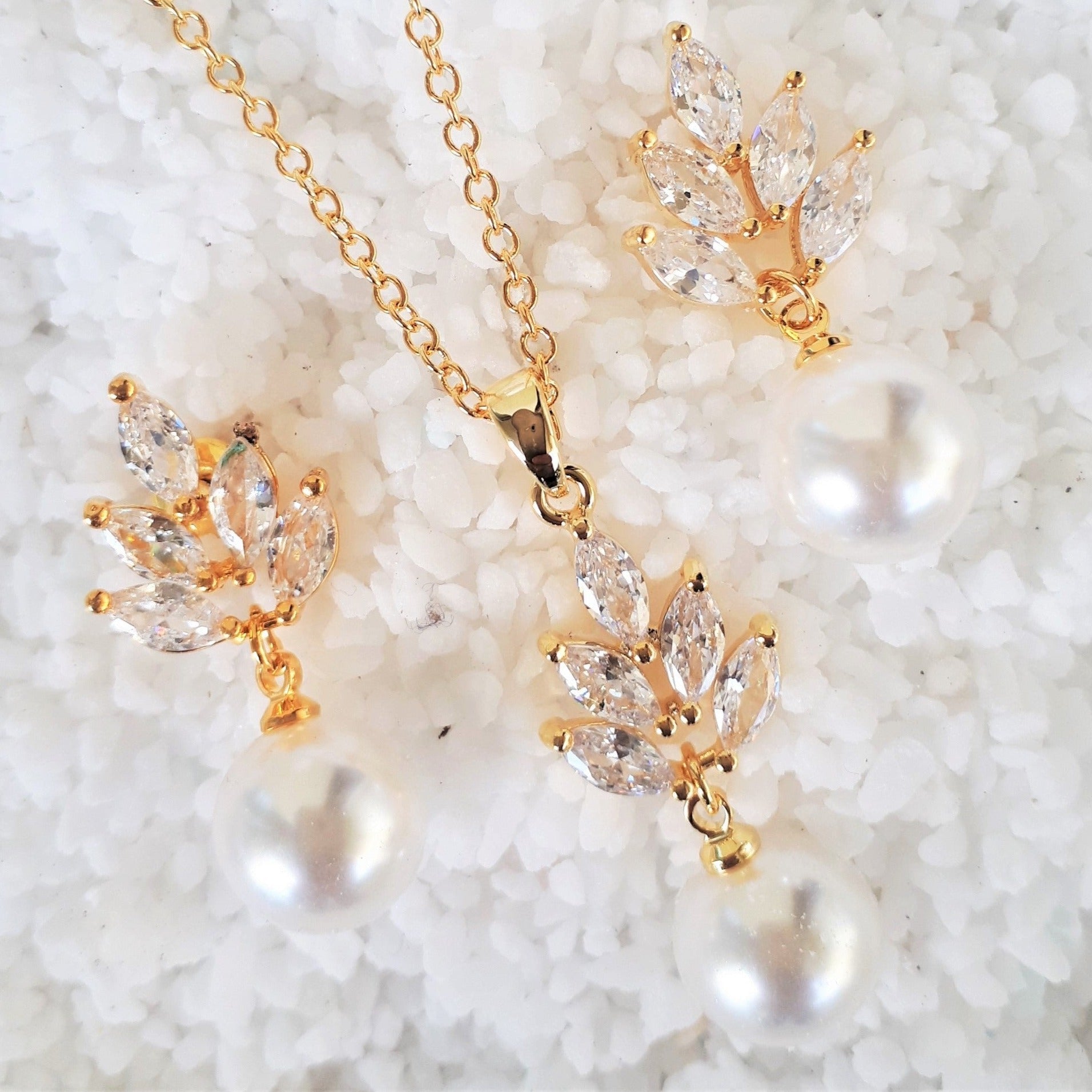 Jules Bridal - Leaf, Gold Pearl & Crystal Set